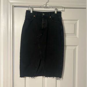Old Navy black denim skirt